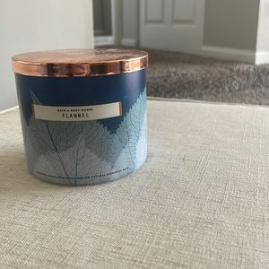 Bath & Body Works Flannel Candle